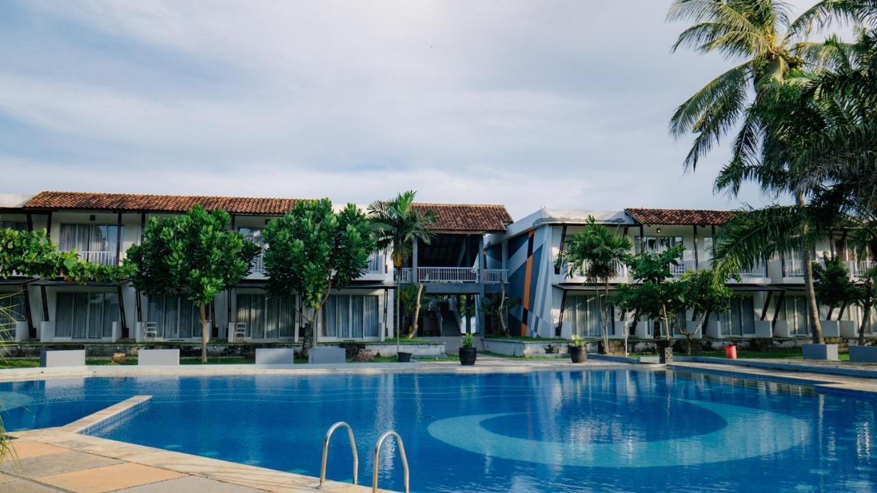 Grand Elty Krakatoa Hotel Kalianda Exterior foto
