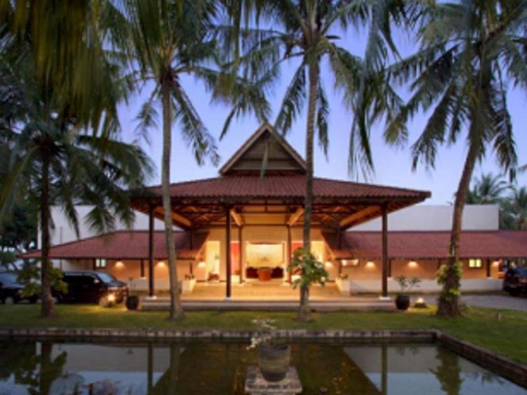 Grand Elty Krakatoa Hotel Kalianda Exterior foto